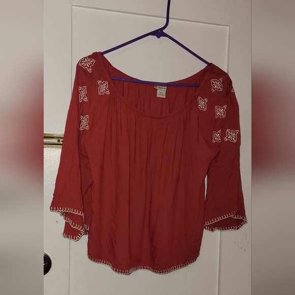 Ariat red embroidered bell sleeve top western size M - Picture 2 of 8